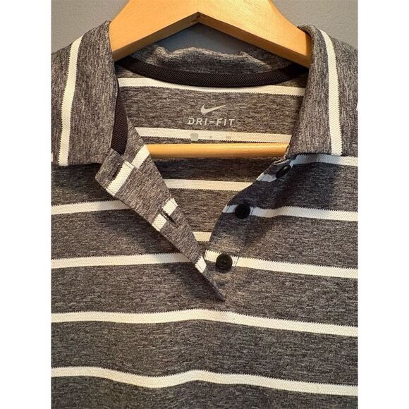 *3/$15 Nike Women's Sleeveless Striped Golf Gray Size S Dri-FIT - Picture 3 of 9